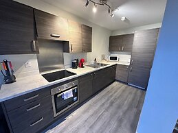 Adelphi Wharf Apartments by Beehosting