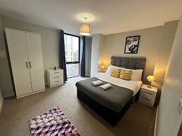 Adelphi Wharf Apartments by Beehosting