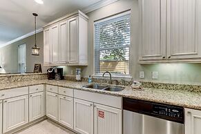 2142 Cape Sound 3 Bedroom Condo by RedAwning