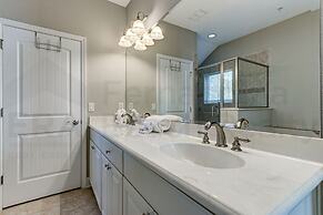 2142 Cape Sound 3 Bedroom Condo by RedAwning