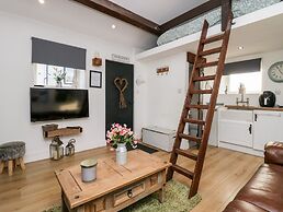 High Wreah Bolt Hole