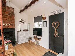 High Wreah Bolt Hole