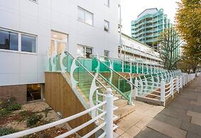 Skyvillion - Tower Point Enfield 2bed Wbalcony