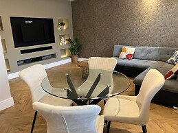 Skyvillion -4bed Cozy Cockfosters Apt Mins To Tube