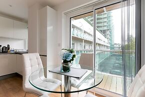 Skyvillion - Tower Point Enfield 1bed W Balcony