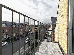 Skyvillion -vineyard Court- Enfield 1bed With Balcony