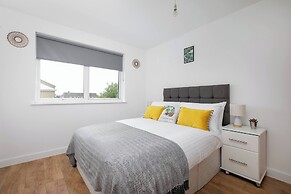 Skyvillion 2bed Enfield Flat W Balcony - Parking