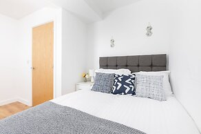 Skyvillion 2bed Enfield Flat W Balcony - Parking