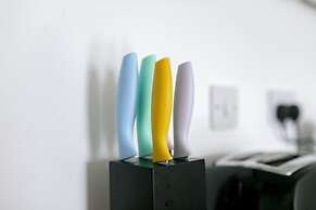 Skyvillion 2bed Enfield Flat W Balcony - Parking