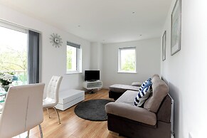 Skyvillion - Tower Point Enfield 1bed Wbalcony