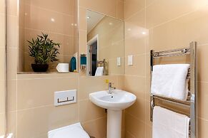 Skyvillion - Tower Point Enfield 1bed Wbalcony