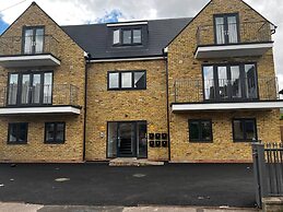 Skyvillion -vineyard Court- Enfield 1-bed Wgarden
