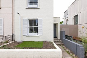 Skyvillion - Cozy 2 Bed Cottage In East Finchley