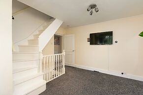 Skyvillion - Cozy 2 Bed Cottage In East Finchley