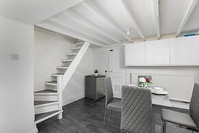 Skyvillion - Cozy 2 Bed Cottage In East Finchley