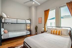 Luxury Downtown Getaway With Breathtaking Views