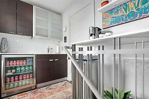 Luxury Downtown Getaway With Breathtaking Views