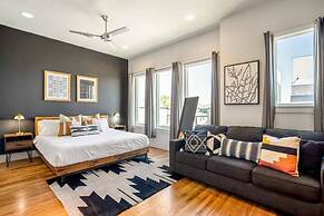 Luxury Downtown Getaway With Breathtaking Views