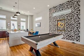 Luxury Downtown Getaway With Breathtaking Views