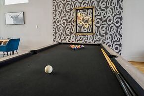 Luxury Downtown Getaway With Breathtaking Views