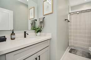 Paradise Palace Best Rooftop in HTX w Hot Tub