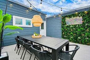 Paradise Palace Best Rooftop in HTX w Hot Tub