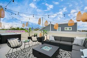 Paradise Palace Best Rooftop in HTX w Hot Tub