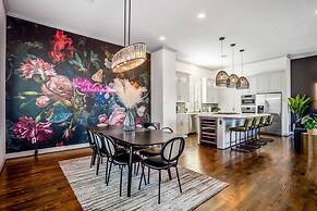 Urban Jungle Retreat in the HTX Skyline