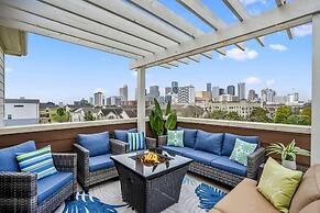 Posh Dtwn Midtown Home w Stunning Roof-topterrace