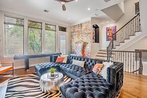 Posh Dtwn Midtown Home w Stunning Roof-topterrace