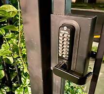 Posh Dtwn Midtown Home w Stunning Roof-topterrace