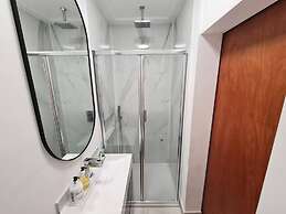 St Albans Stylish Suite With Kitchenette