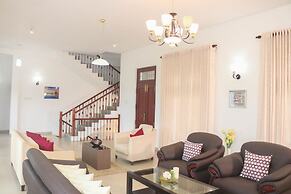 Holistic Villas Hills