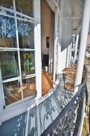40B Wellington Suites