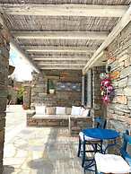 Relax Joy Villa - Easy Beach Access 150m Away