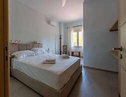 Relax Joy Villa - Easy Beach Access 150m Away