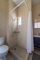 Relax Joy Villa - Easy Beach Access 150m Away