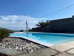 Relax Joy Villa - Easy Beach Access 150m Away