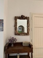 Relax Joy Villa - Easy Beach Access 150m Away