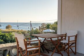 Relax Joy Villa - Easy Beach Access 150m Away