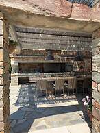 Relax Joy Villa - Easy Beach Access 150m Away