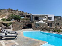 Relax Joy Villa - Easy Beach Access 150m Away