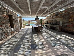 Relax Joy Villa - Easy Beach Access 150m Away