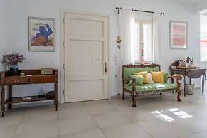 Relax Joy Villa - Easy Beach Access 150m Away