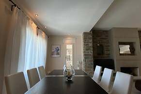 Relax Joy Villa - Easy Beach Access 150m Away