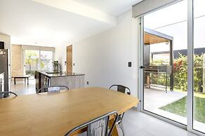 Casa con parrilla en complejo privado