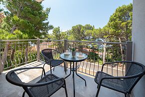 Green Pino Seaview Studios