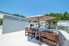 Green Pino Seaview Studios