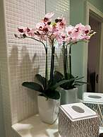 Stylish Studio Flat Near Central London