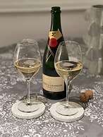 Stylish Studio Flat Near Central London